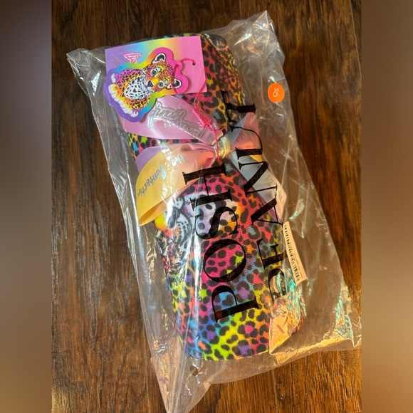 POSH PEANUT X LISA FRANK TOWEL - Picture 2 of 6